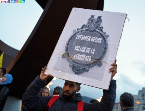 Exigen al Pleno del Ayuntamiento de Bilbao la retirada de las vallas de Atxuri
