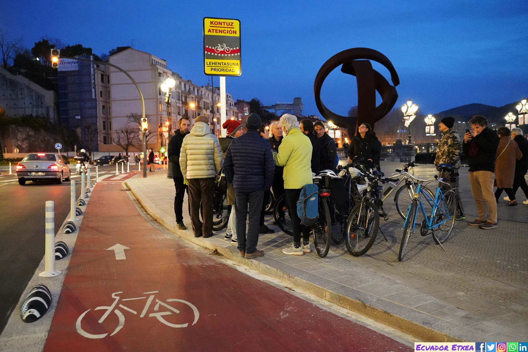 Bilbao-bidegorri-bicicleta-carril-ciclista-accidente-peligro-ayuntamiento-ernesto-erkoreka-bizizbizi-urbano-movilidad