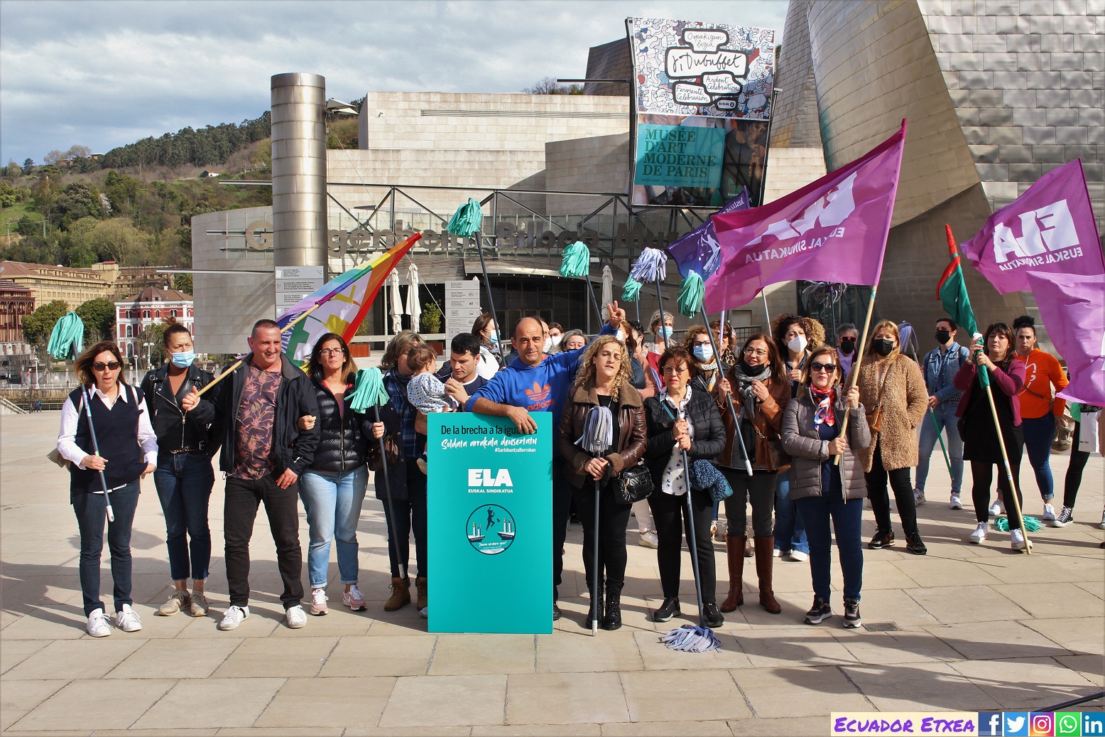 huelga-trabajadoras-mujeres-limpiadoras-limpieza-museo-Guggenheim-Bilbao-salarios-convenio-precariedad-brecha-género-ela