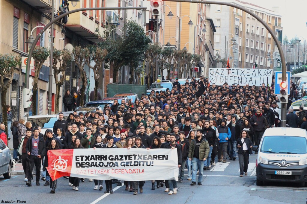 etxarri-desalojo-rekalde-gaztetxe-bilbao-vasco-okupado-ayuntamiento-viviendas-lujo-pelotazo-urbanístico