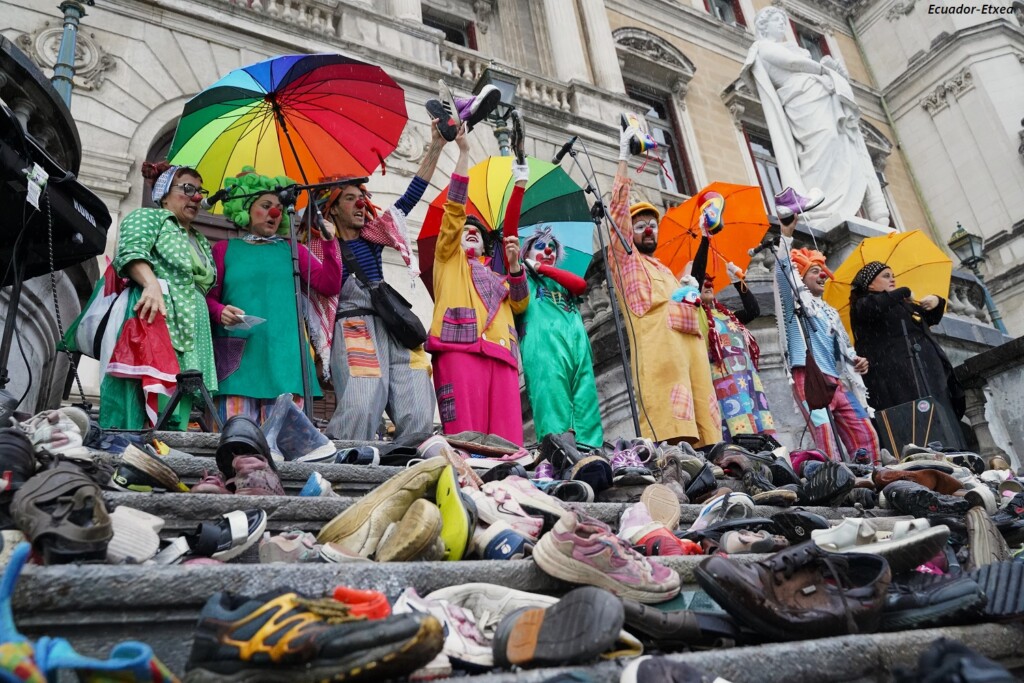 palestina-gaza-niños-niñas-muertos-genocidio-bilbao-vasco-euskadi-zapatos
