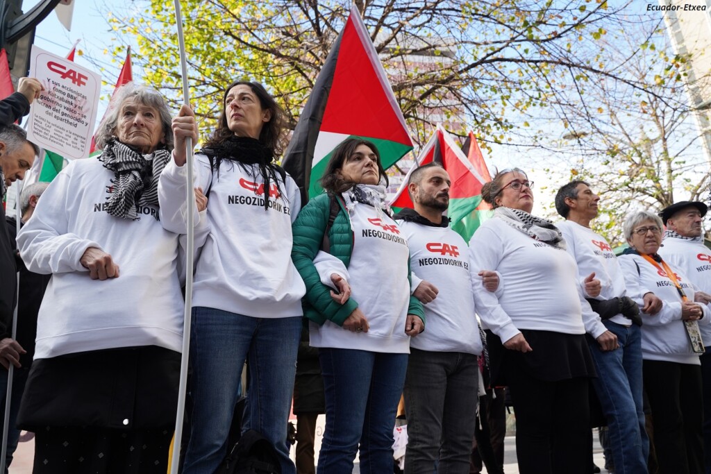 ertzaintza-policía-violencia-palestina-gaza-israel-bilbao-vasco-CAF-trenes