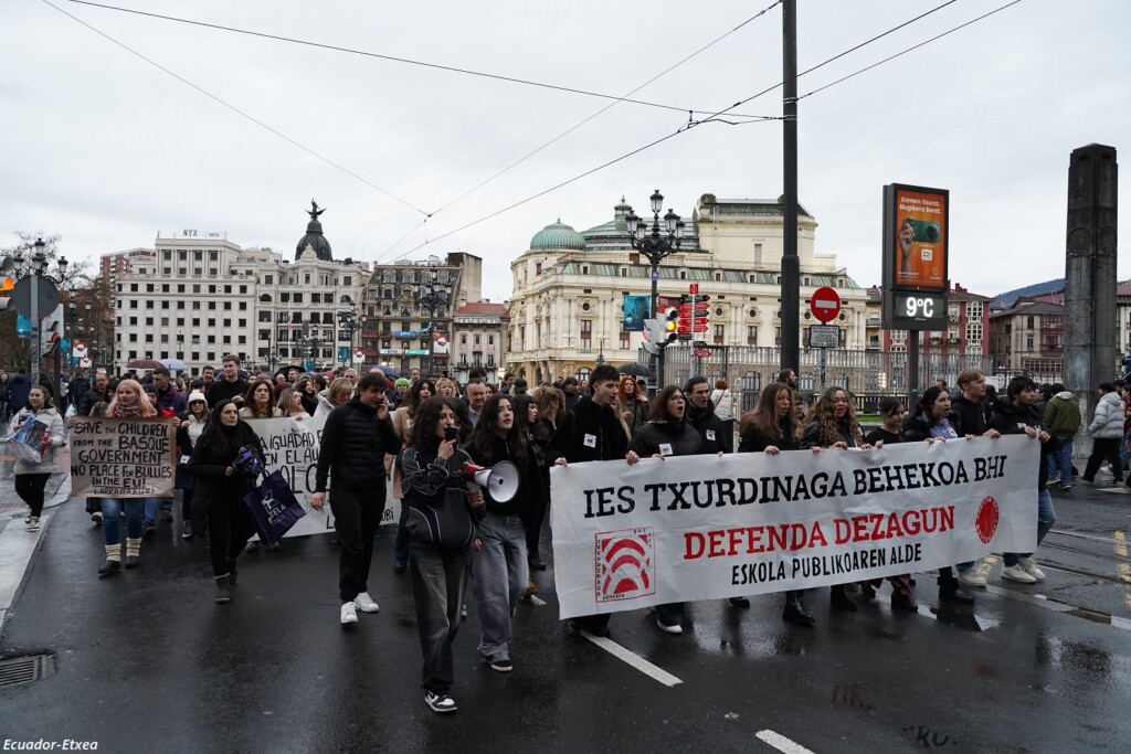 IES-insituto-txurdinaga-behekoa-bilbao-educación-vasco-Bildu-PP-podemos