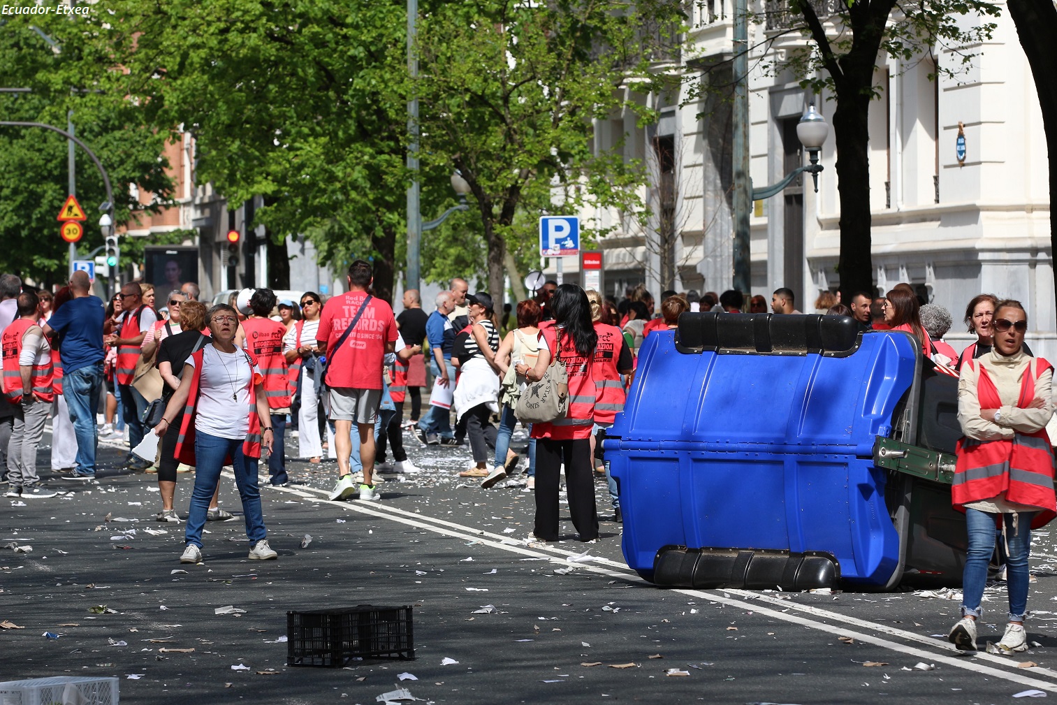 policía-ertzaintza-limpiadoras-huelga-brecha-salarial-ayuntamiento-bilbao-vasco-LAB-ESK-ELA-mujeres