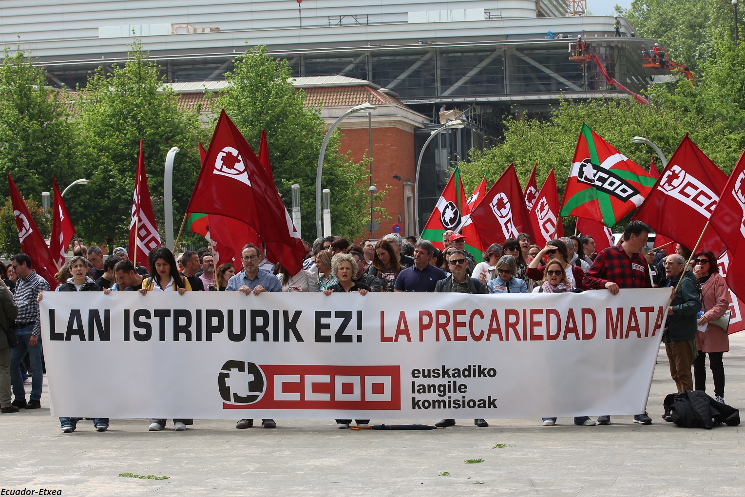 CCOO-euskadi-vasco-sindicato-salud-laboral-trabajo-horas-extras-explotación-absentismo-bilbao