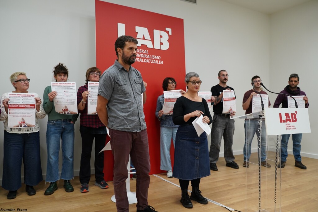 regularización-migrantes-extranjeros-ilegales-papeles-LAB-bilbao-vasco-euskadi