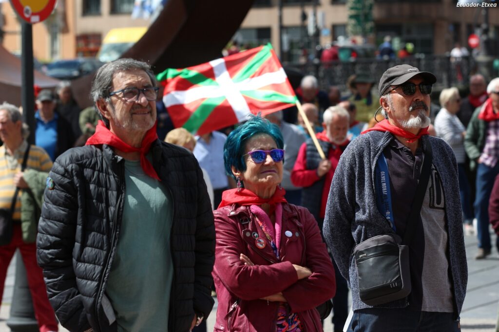 pensionistas-vascos-bilbao-huelga-general-vivienda-salarios-euskadi-PP-VOX-PSOE-pedro-sánchez-elecciones
