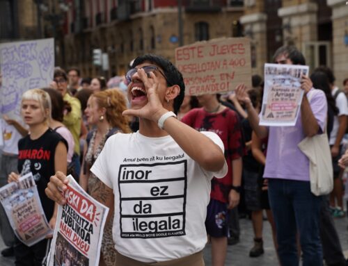 Expropiar a fondos buitre y bancos: la acampada de Bilbao va más allá del decreto Maricarmen