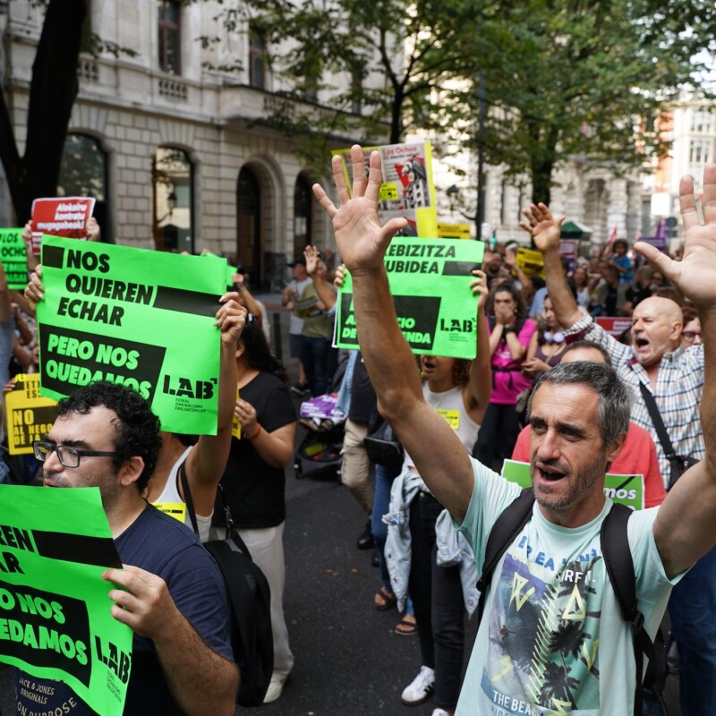 vivienda-bilbao-vasco-LAB-acampada-PNV-PSOE-junts-decretos