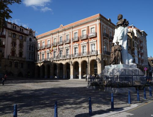 El PSE manda a la calle a tres menores en Portugalete, denuncia Berri-Otxoak, pese a la ley que su partido aprobó para impedirlo